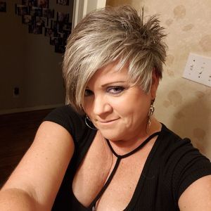 Meet your Posher, Denise